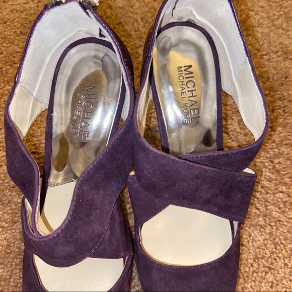 Michael Kors Elena Cross Heel - Picture 2 of 9